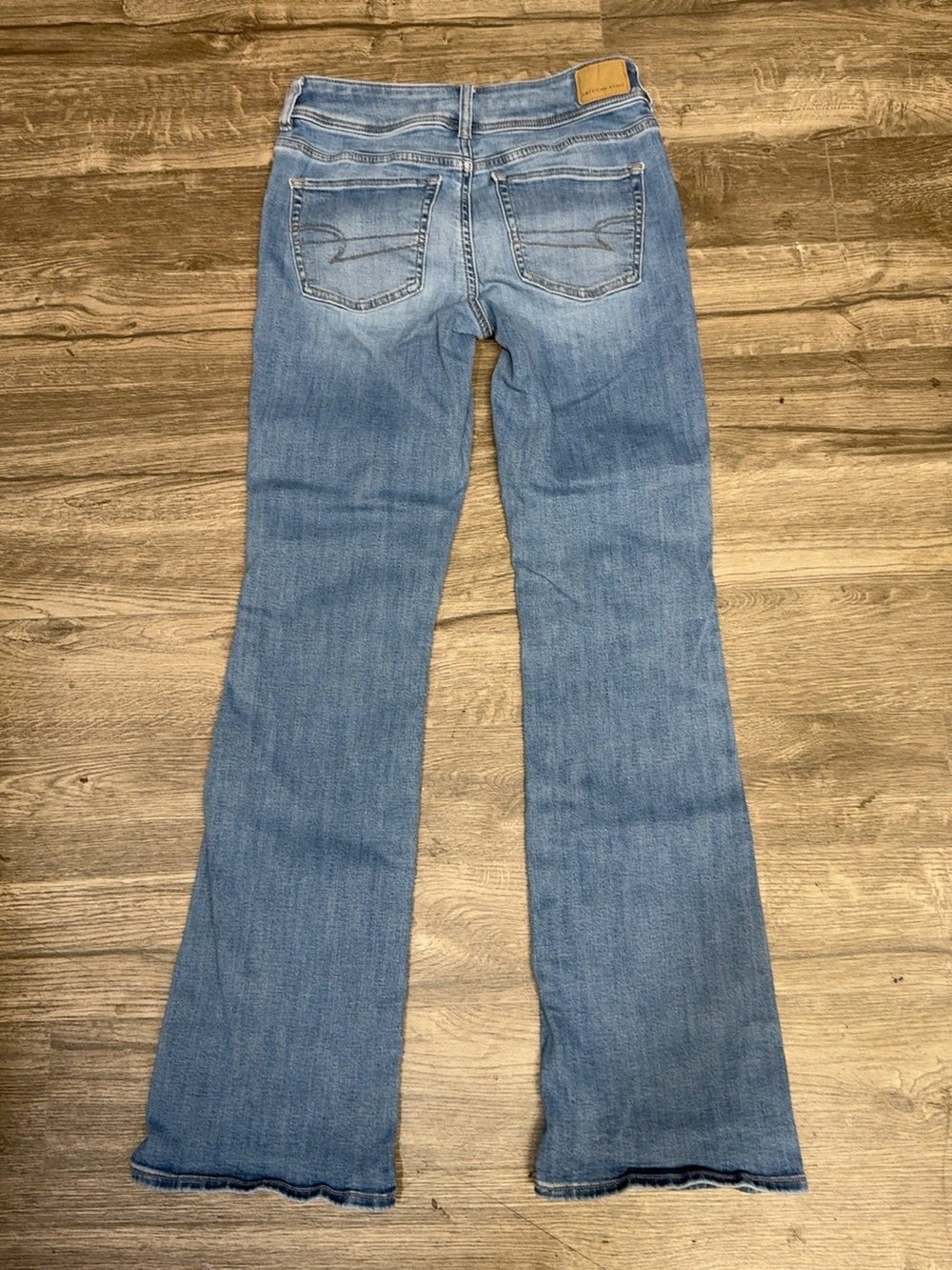 merican Eagle Kick Boot Jeans Women’s Size 4 Regular Next Level Stretch light W - Picture 3 of 9